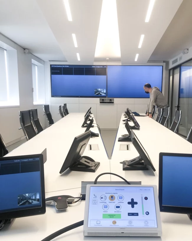 Installazione Sala Conferenza Copia 2 Cut